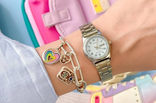 ترکیب دستبند نقره با ساعت